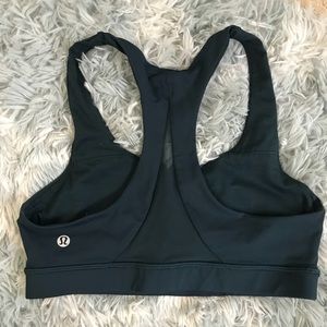 Lulu lemon sports bra size “6”